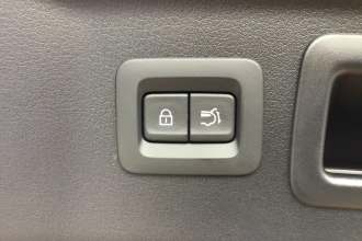 Vehicle Thumbnail 16