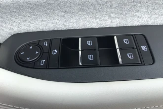 Vehicle Thumbnail 20