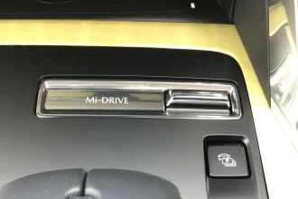 Vehicle Thumbnail 30