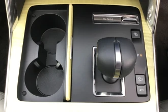 Vehicle Thumbnail 32