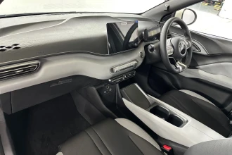 Vehicle Thumbnail 16