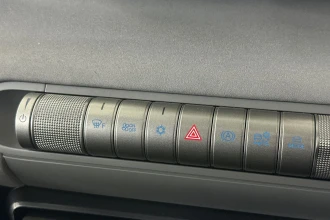 Vehicle Thumbnail 32