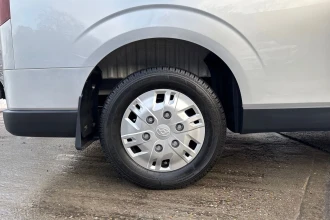 Vehicle Thumbnail 21