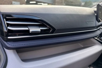 Vehicle Thumbnail 30