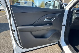 Vehicle Thumbnail 16