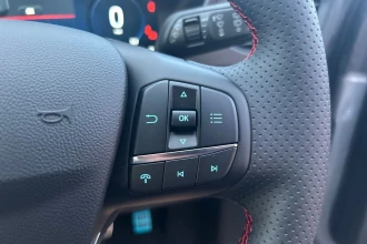 Vehicle Thumbnail 26