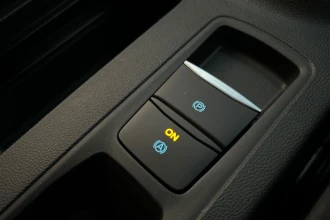 Vehicle Thumbnail 32