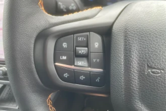 Vehicle Thumbnail 30