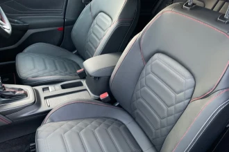 Vehicle Thumbnail 30