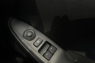 Vehicle Thumbnail 32