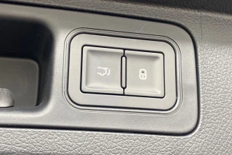 Vehicle Thumbnail 16