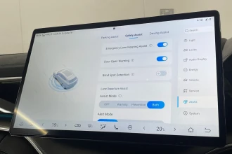 Vehicle Thumbnail 32