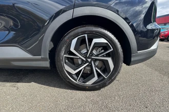 Vehicle Thumbnail 15