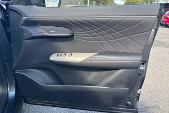 Vehicle Thumbnail 27