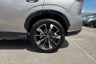 Vehicle Thumbnail 15