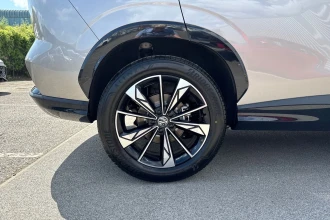 Vehicle Thumbnail 16