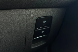 Vehicle Thumbnail 34