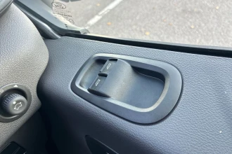 Vehicle Thumbnail 35