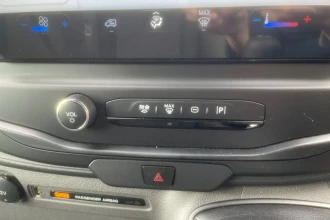 Vehicle Thumbnail 38