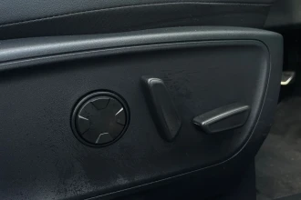 Vehicle Thumbnail 32