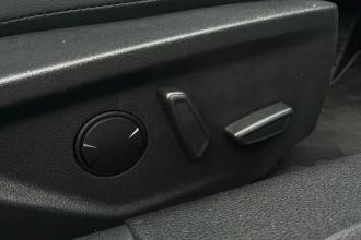 Vehicle Thumbnail 30