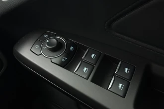 Vehicle Thumbnail 38