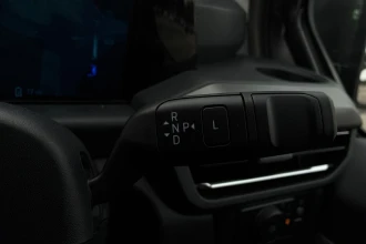 Vehicle Thumbnail 32