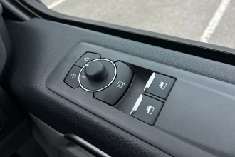 Vehicle Thumbnail 34