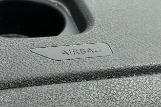 Vehicle Thumbnail 32