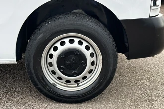 Vehicle Thumbnail 8