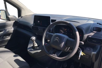 Vehicle Thumbnail 12