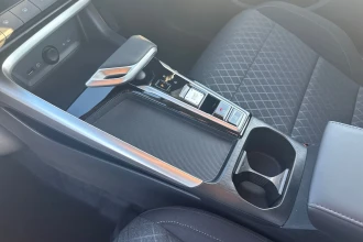 Vehicle Thumbnail 34