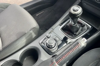 Vehicle Thumbnail 32