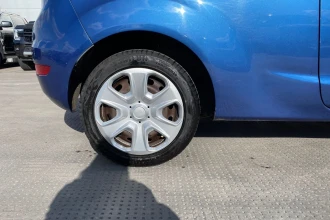 Vehicle Thumbnail 11