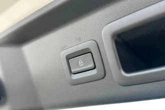 Vehicle Thumbnail 19