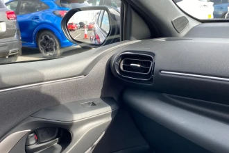 Vehicle Thumbnail 35