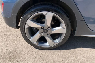 Vehicle Thumbnail 18