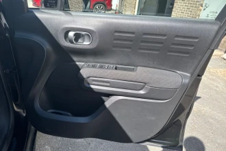 Vehicle Thumbnail 10