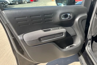 Vehicle Thumbnail 14