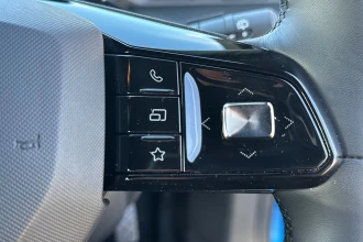 Vehicle Thumbnail 32