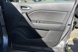 Vehicle Thumbnail 24
