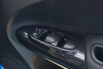 Vehicle Thumbnail 24