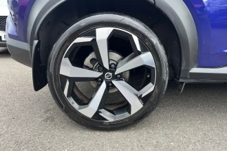 Vehicle Thumbnail 11
