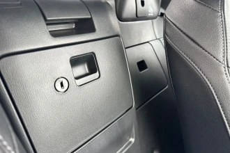 Vehicle Thumbnail 30