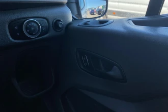 Vehicle Thumbnail 40