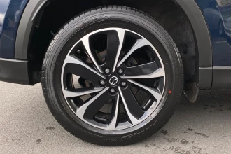 Vehicle Thumbnail 11