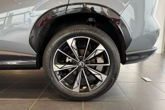 Vehicle Thumbnail 9