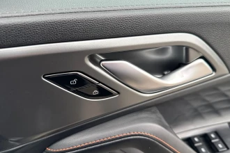 Vehicle Thumbnail 25