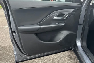 Vehicle Thumbnail 16