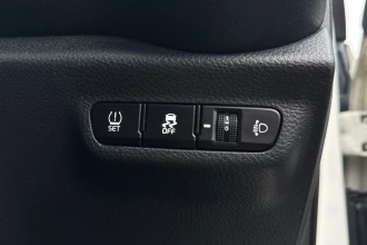 Vehicle Thumbnail 26